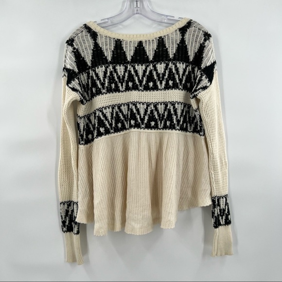 Free People white black flare hem sweater size XS - Picture 7 of 10